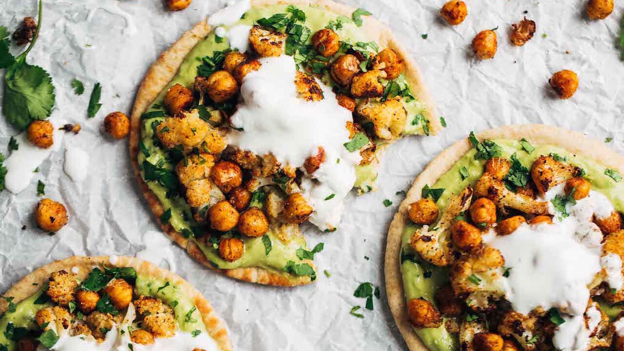 Illustratie voor: Deze gezonde pita met avocado dip maakt jouw lunch compleet