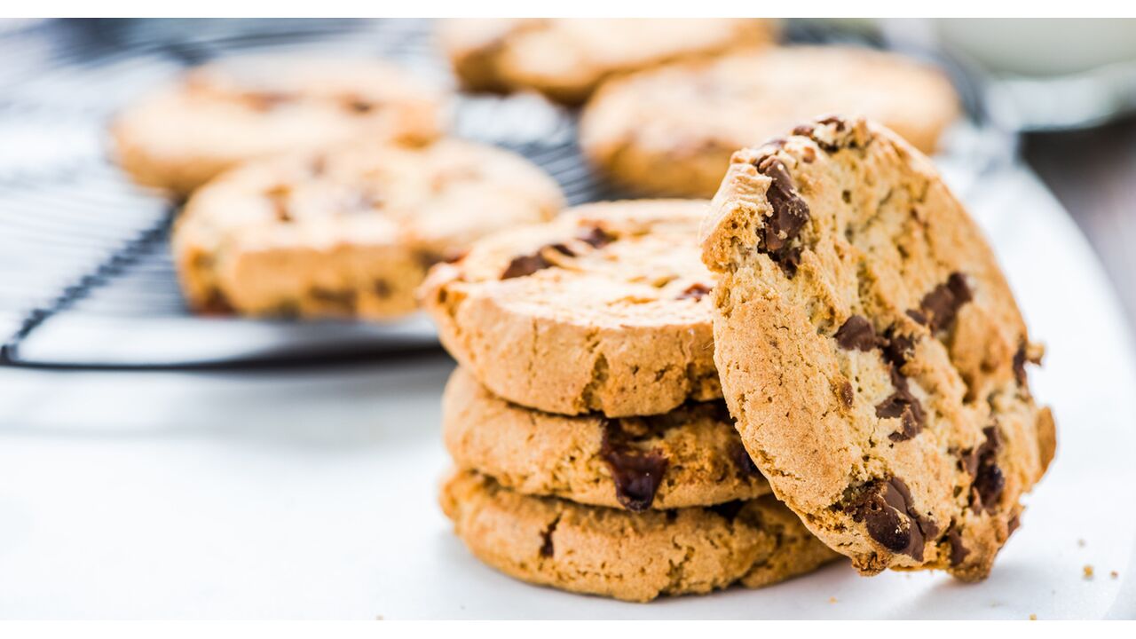 Illustratie voor: Chocolate chip cookies: zo maak jij je all-time favourite koekjes