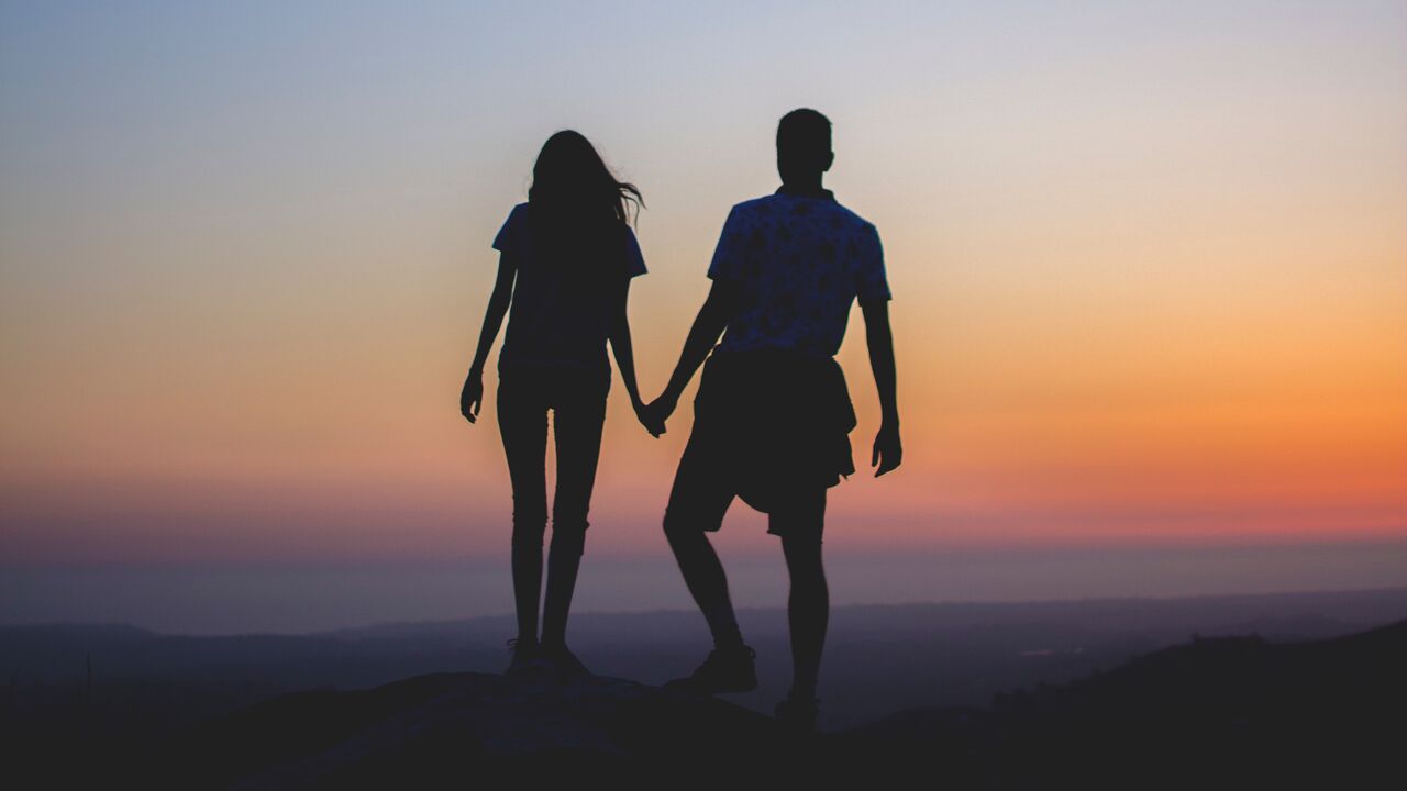 Illustratie voor: 5 uitdagingen die je samen met je lief moet proberen