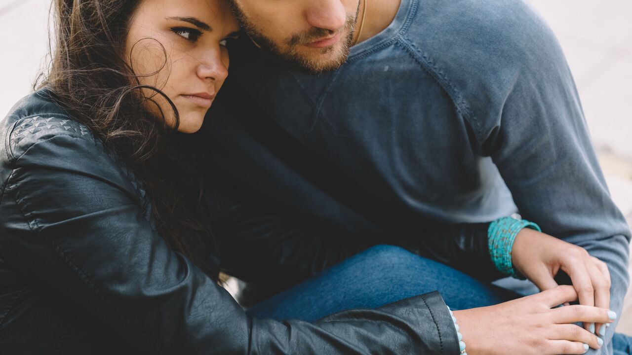 Illustratie voor: Dit is waarom er een denker én een gevoelsmens in je relatie moet zijn