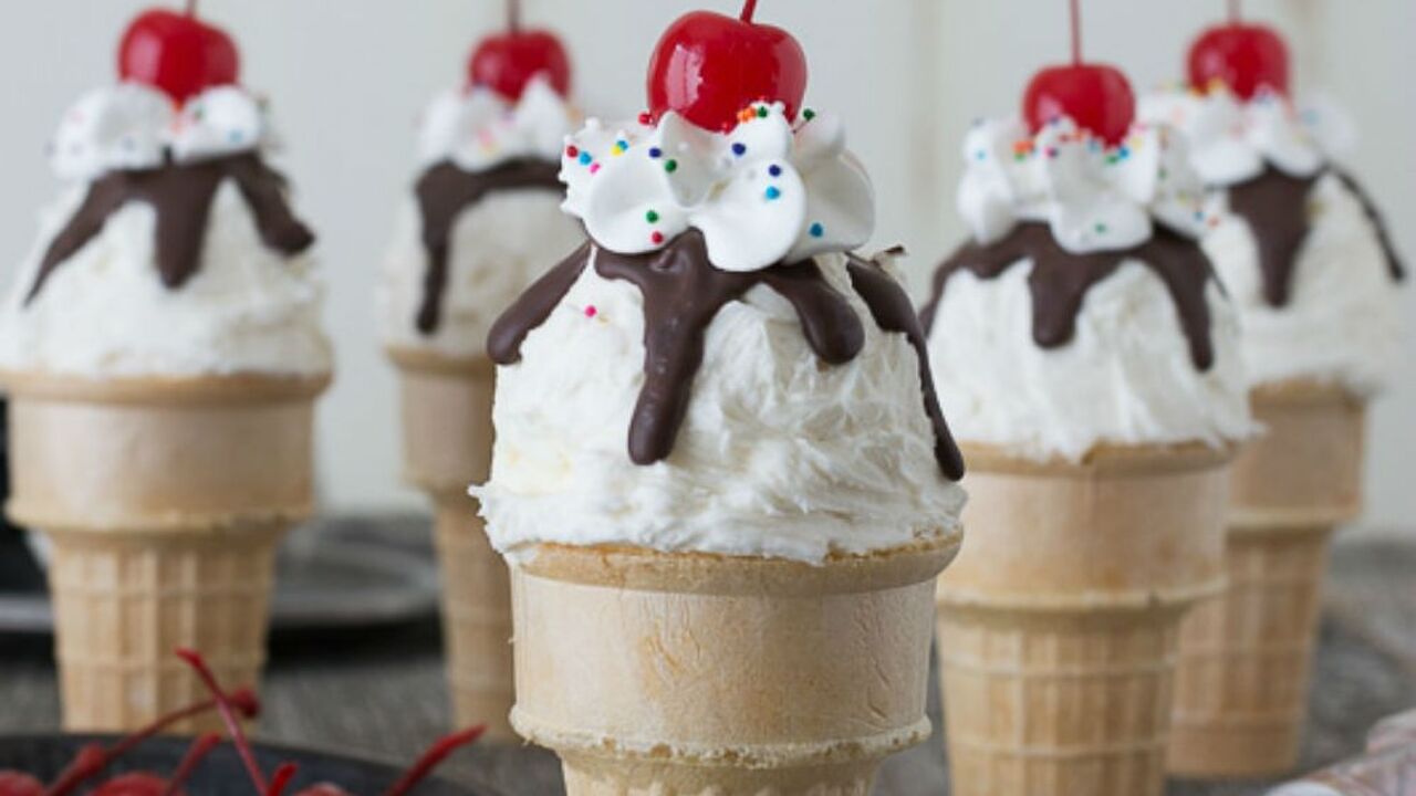 Illustratie voor: Deze ijshoorntjes-cupcakes is het beste wat je vandaag gaat zien
