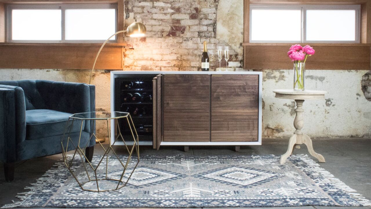 Illustratie voor: Deze design wijnkoelkast is een aanwinst voor je woonkamer
