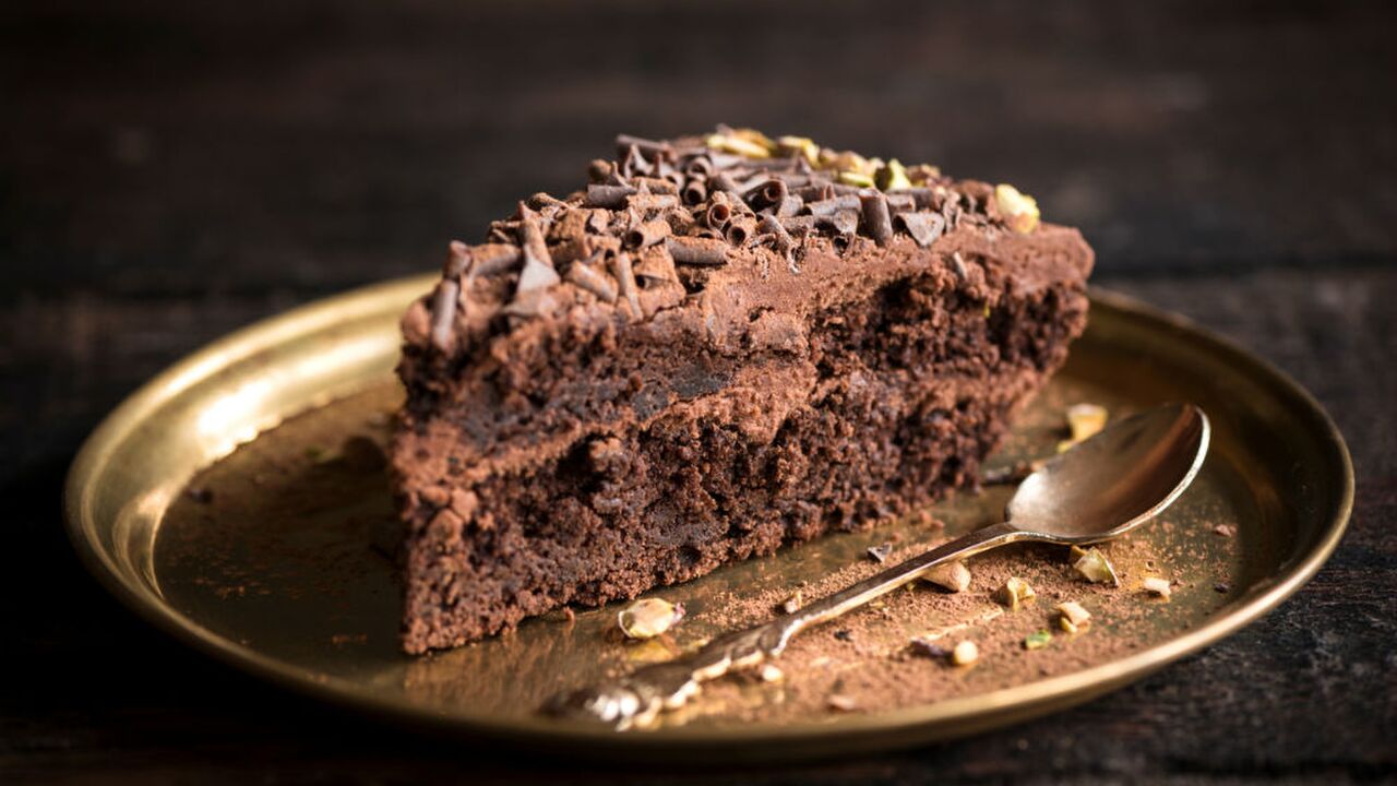 Illustratie voor: Wil jij afvallen? Eet dan chocoladetaart als ontbijt