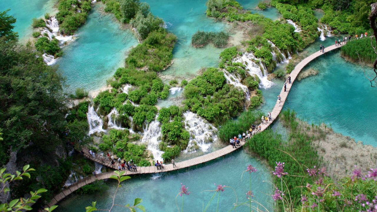 Illustratie voor: De Plitvice meren in Kroatië: een paradijs middenin Europa