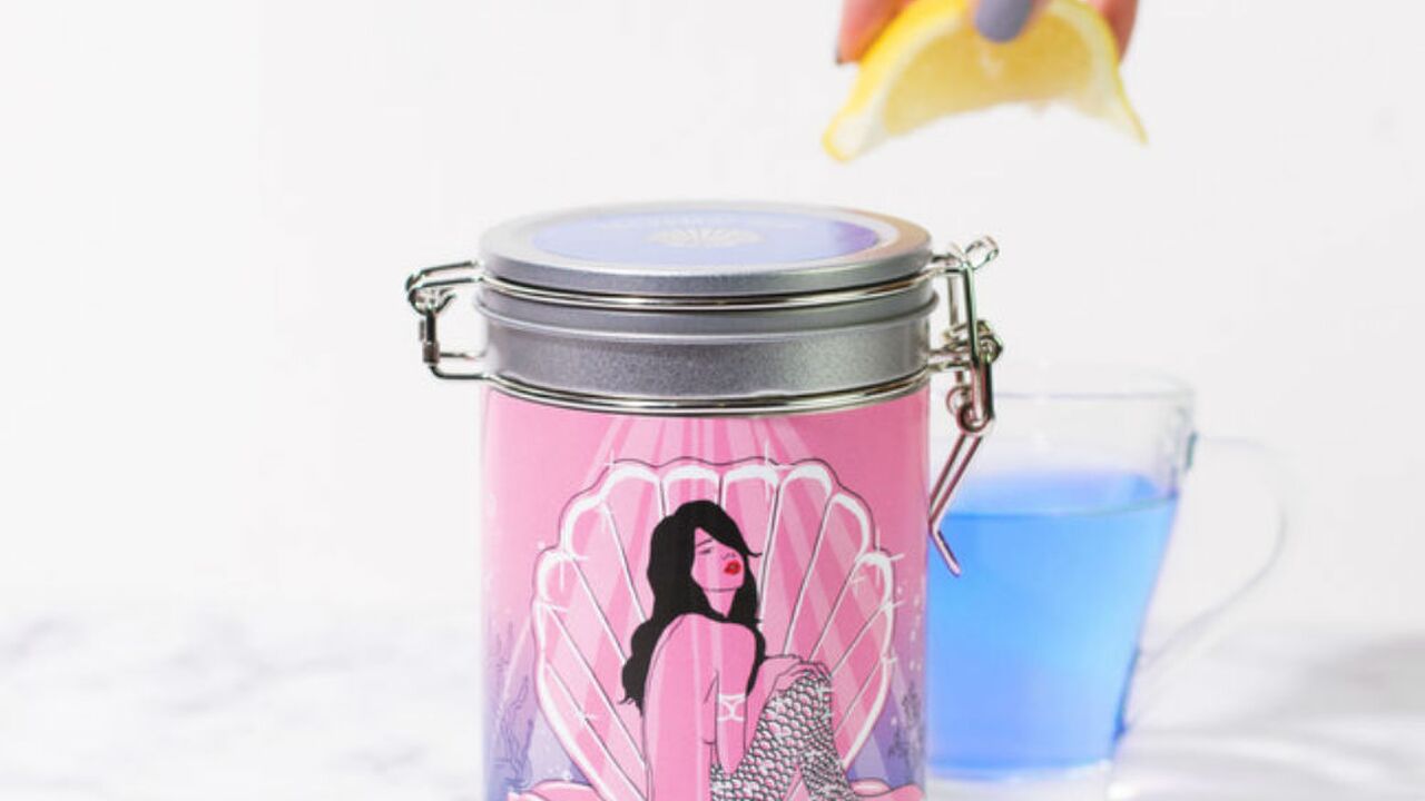 Illustratie voor: Theeleuten opgelet! Deze Mermaid thee is bijna te mooi om te drinken