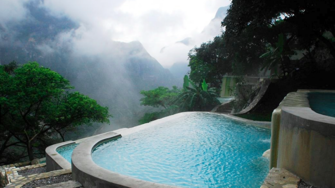 Illustratie voor: Wow: deze jacuzzi’s in Mexico zijn gemaakt door de natuur