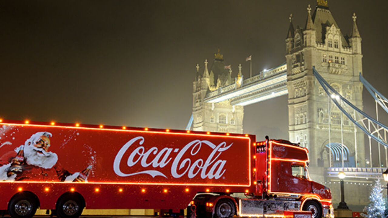 Illustratie voor: Het ultieme kerstgevoel ervaren? Je kunt nu slapen in de Coca-Cola Christmas Truck