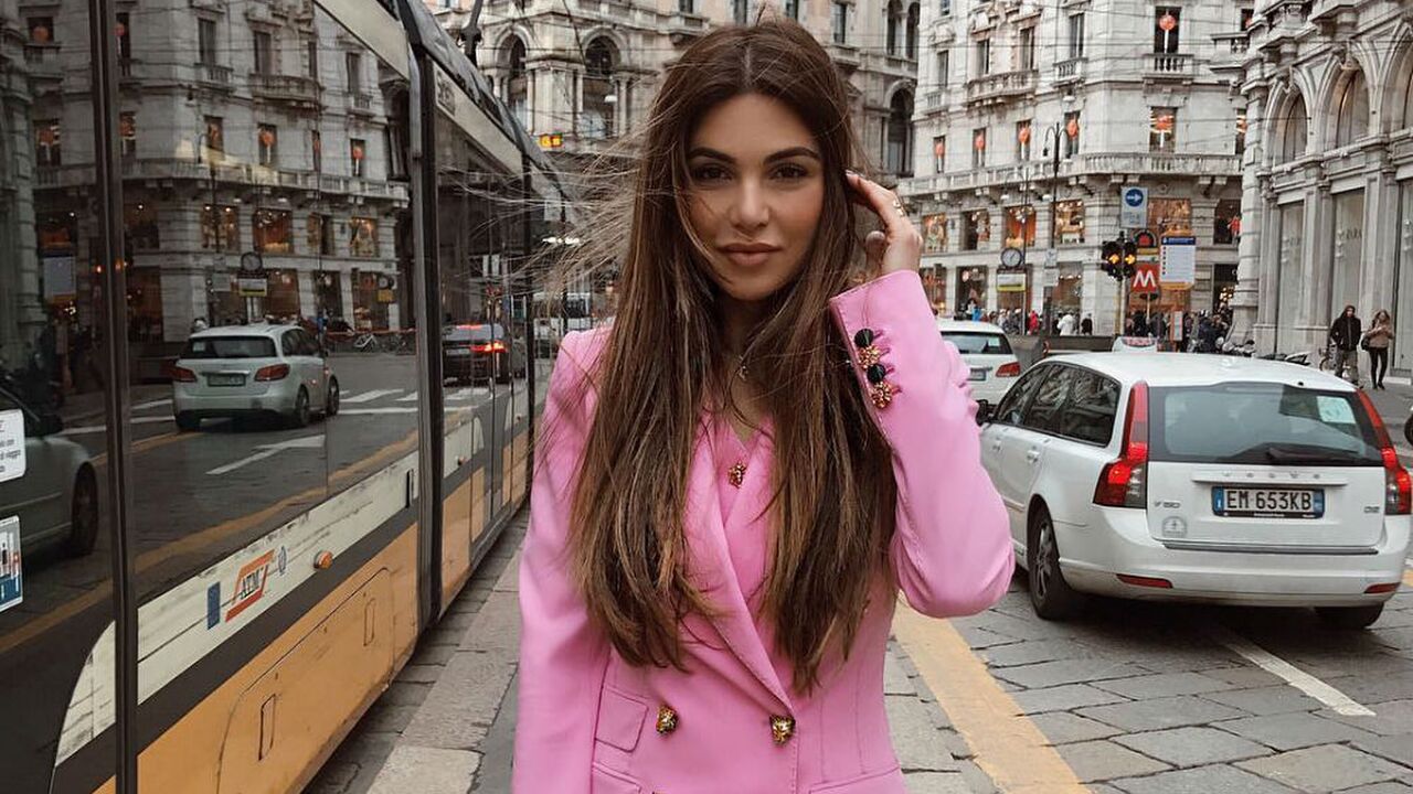 Illustratie voor: De stijlvolle looks van Negin Mirsalehi onder de loep