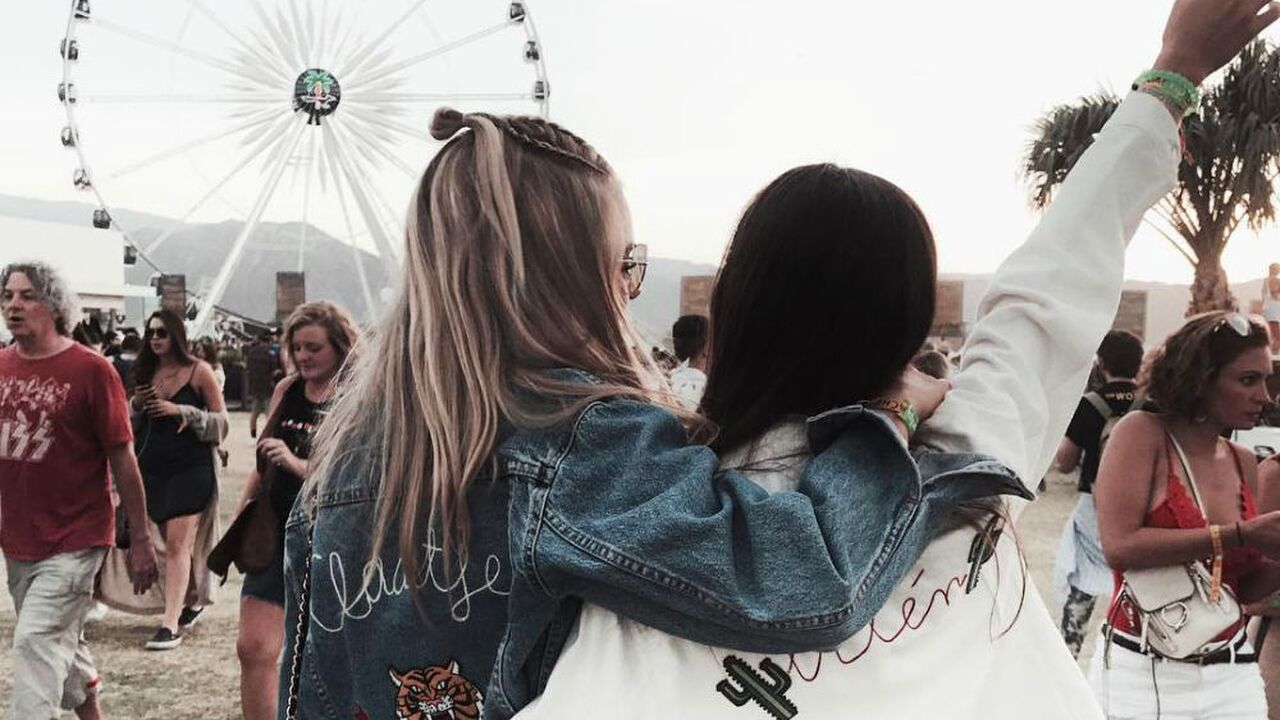 Illustratie voor: Waarom je juist nu alvast moet gaan shoppen voor de perfecte festival outfits
