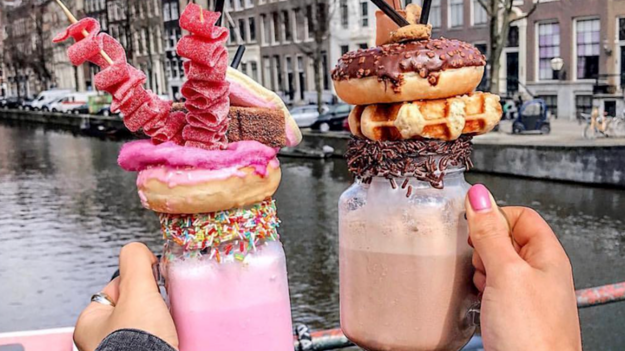 Illustratie voor: Zo maak jij de Instragramproof milkshakes gewoon thuis