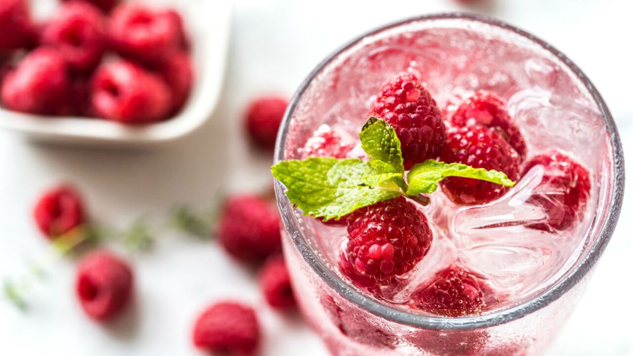 Illustratie voor: Met deze recepten drink je genoeg water tijdens een hittegolf