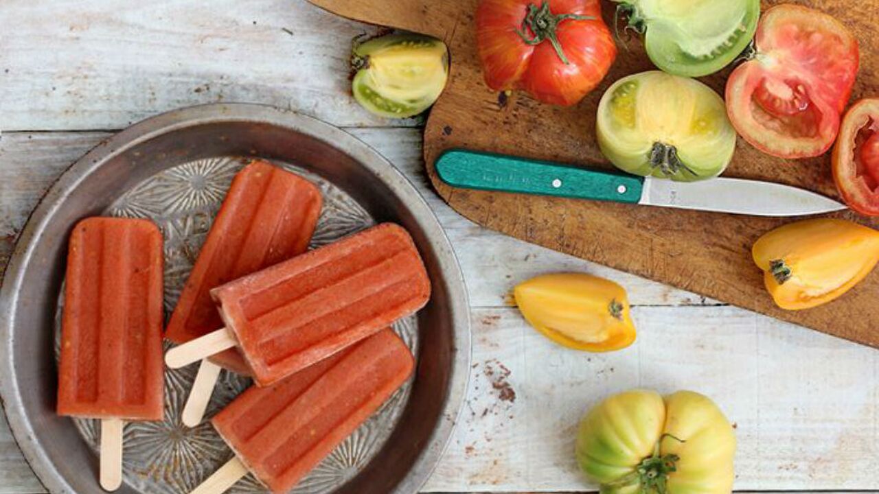Illustratie voor: Het recept voor Bloody Mary ijsjes