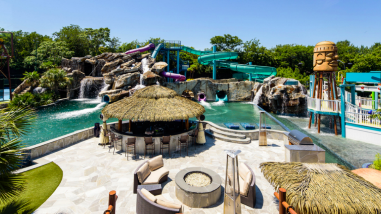 Illustratie voor: Droomhuis te koop met eigen wildwaterpark