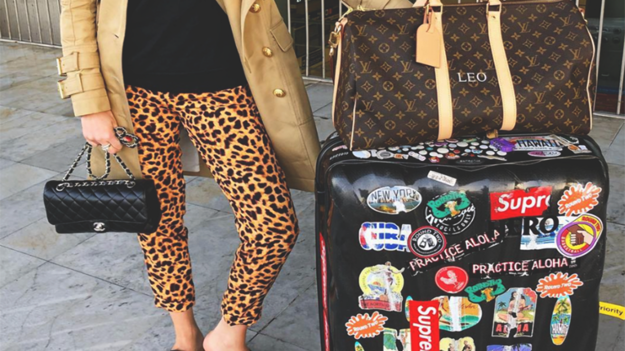 Illustratie voor: Op reis met alleen handbagage? Zo pak jij je koffer in als een pro