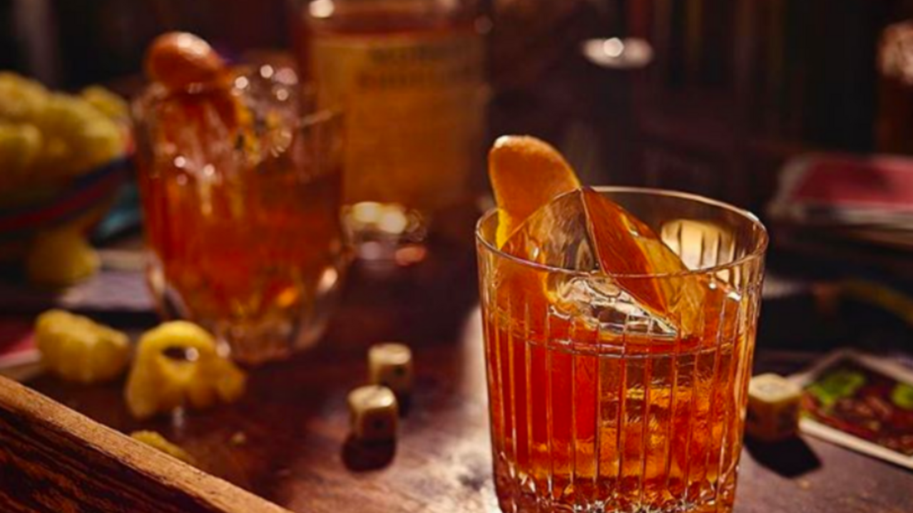 Illustratie voor: Whisky alleen voor mannen? Hell no! Zo drink jij het óók