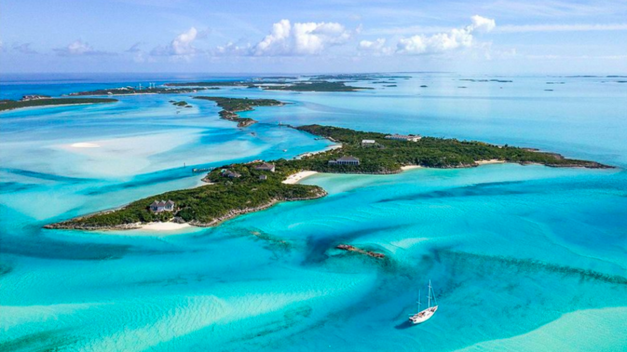 Illustratie voor: Altijd al je eigen eiland in de Bahama’s willen hebben? Deze staat te koop!