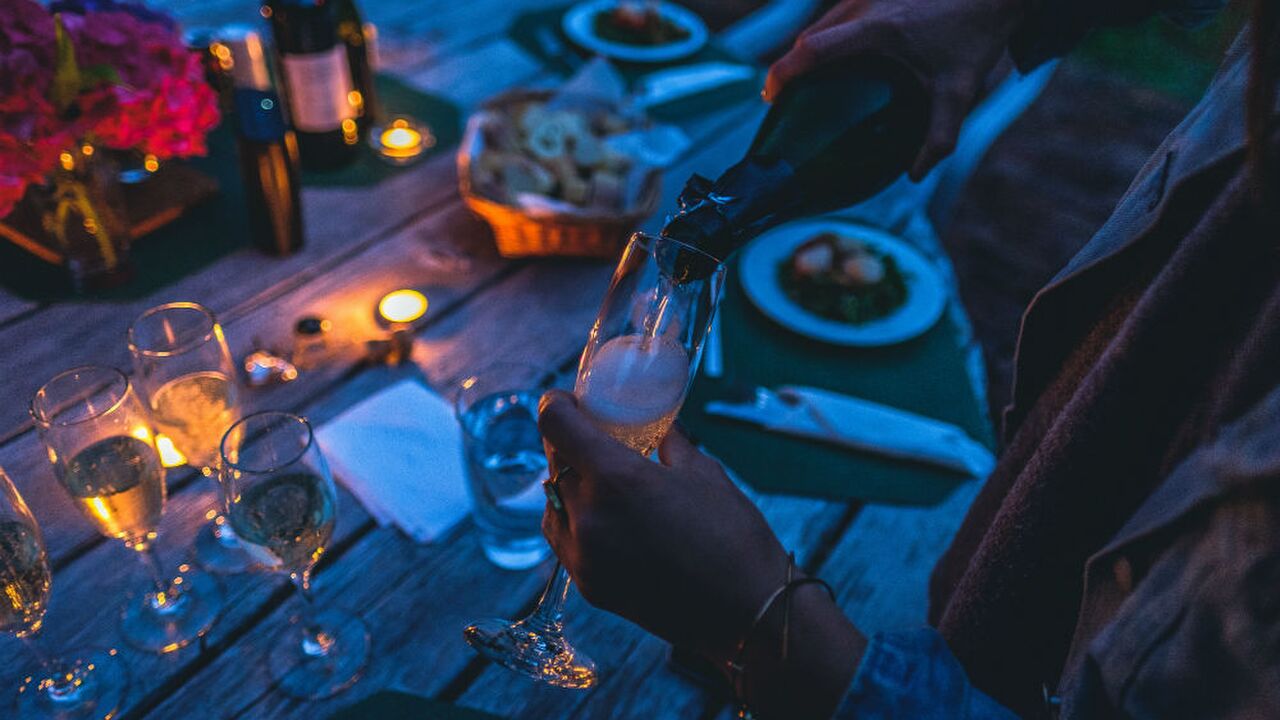 Illustratie voor: Science says: slimme vrouwen drinken meer alcohol