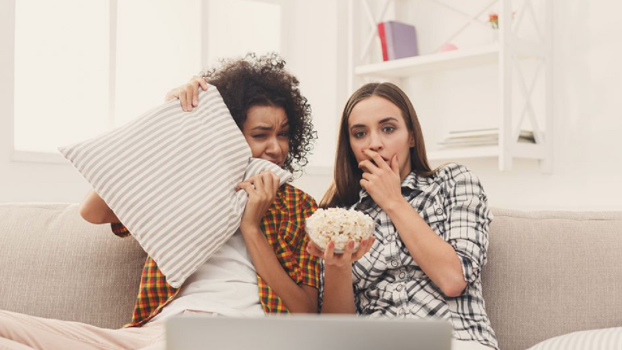Illustratie voor: Science says: van het kijken naar horrorfilms val je af