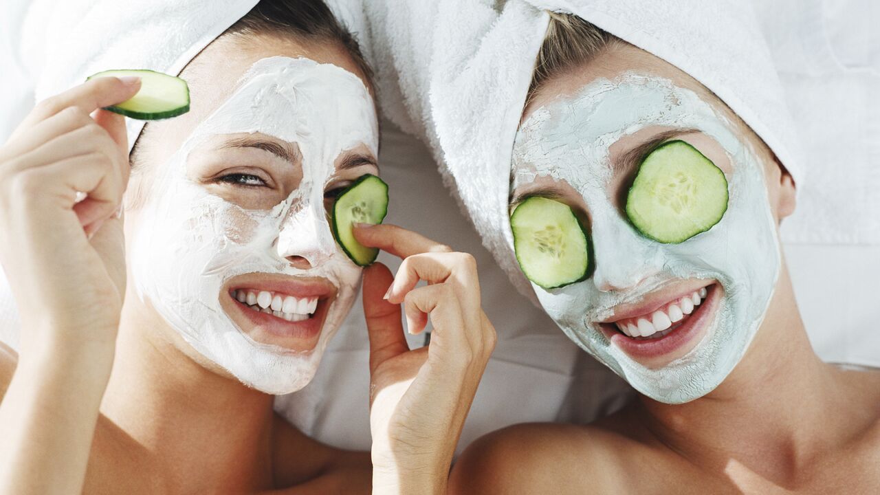 Illustratie voor: 7 etenswaren die je kunt gebruiken voor een masker
