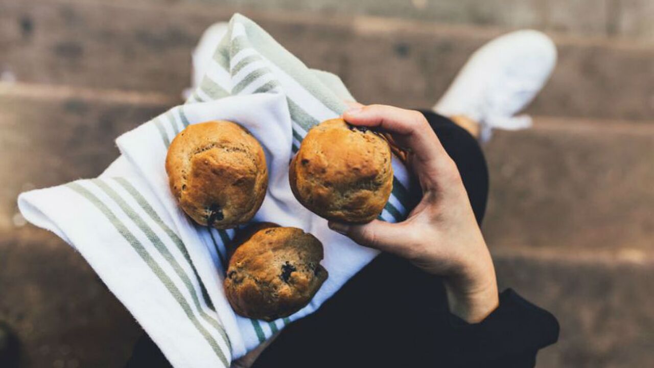 Illustratie voor: Recept: koolhydraatarme bananen muffins met blauwe bessen