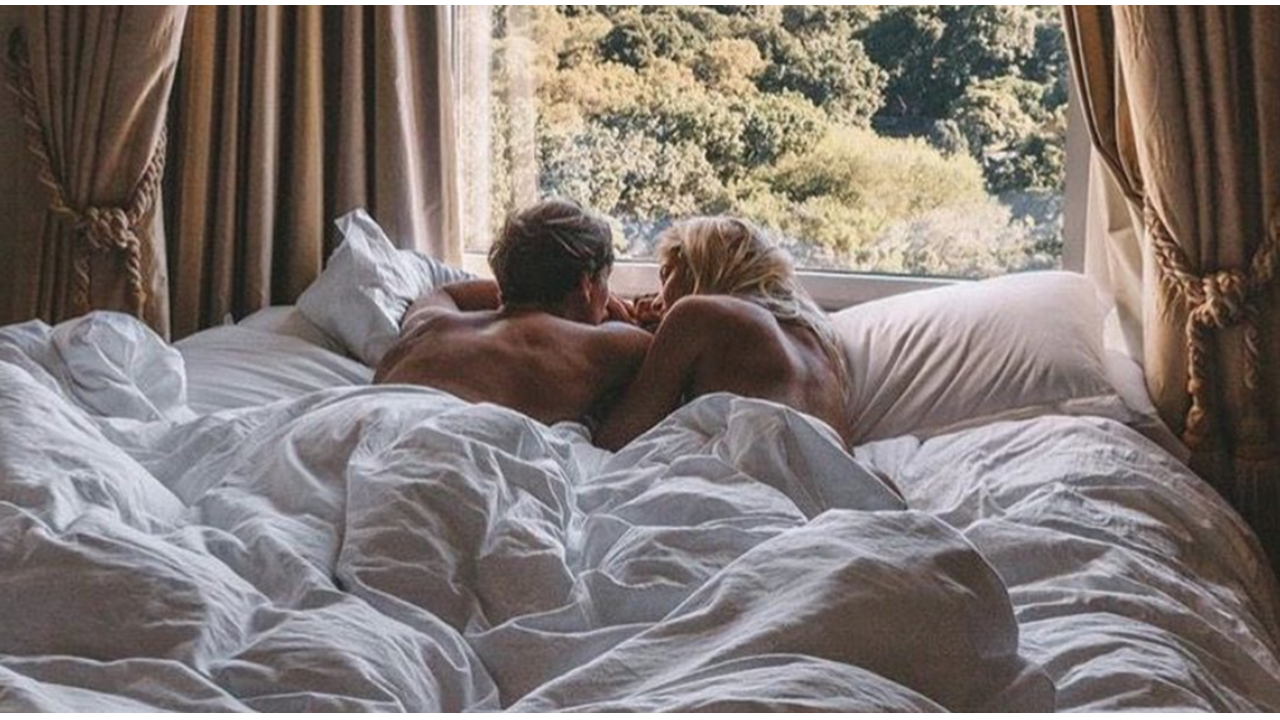 Illustratie voor: Waarom samen slapen met je lover heerlijk is