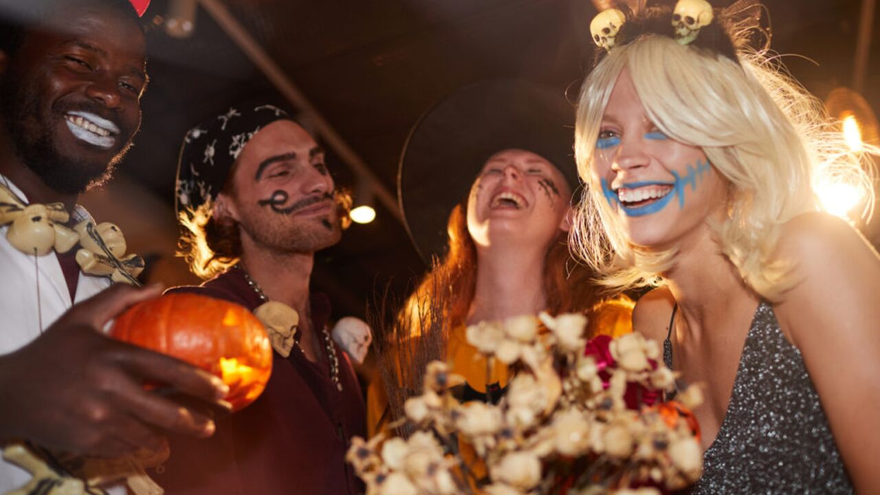 Illustratie voor: Dit zijn dé plekken in Amsterdam om Halloween te vieren