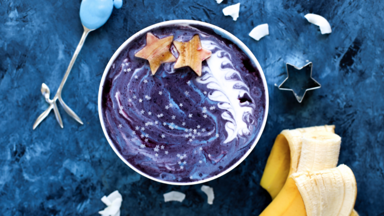 Illustratie voor: Galaxy Smoothiebowl: buitengewoon lekker en creatief