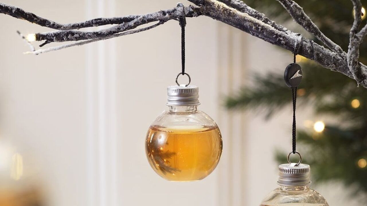 Illustratie voor: Kerstboom on fleek? Deze whiskyballen zijn de perfect match!