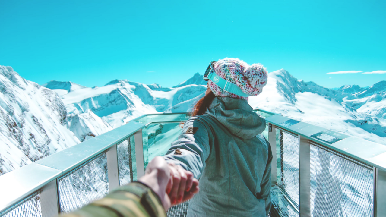 Illustratie voor: Op wintersport met je vriendinnen? Lidl biedt nu reisjes aan!