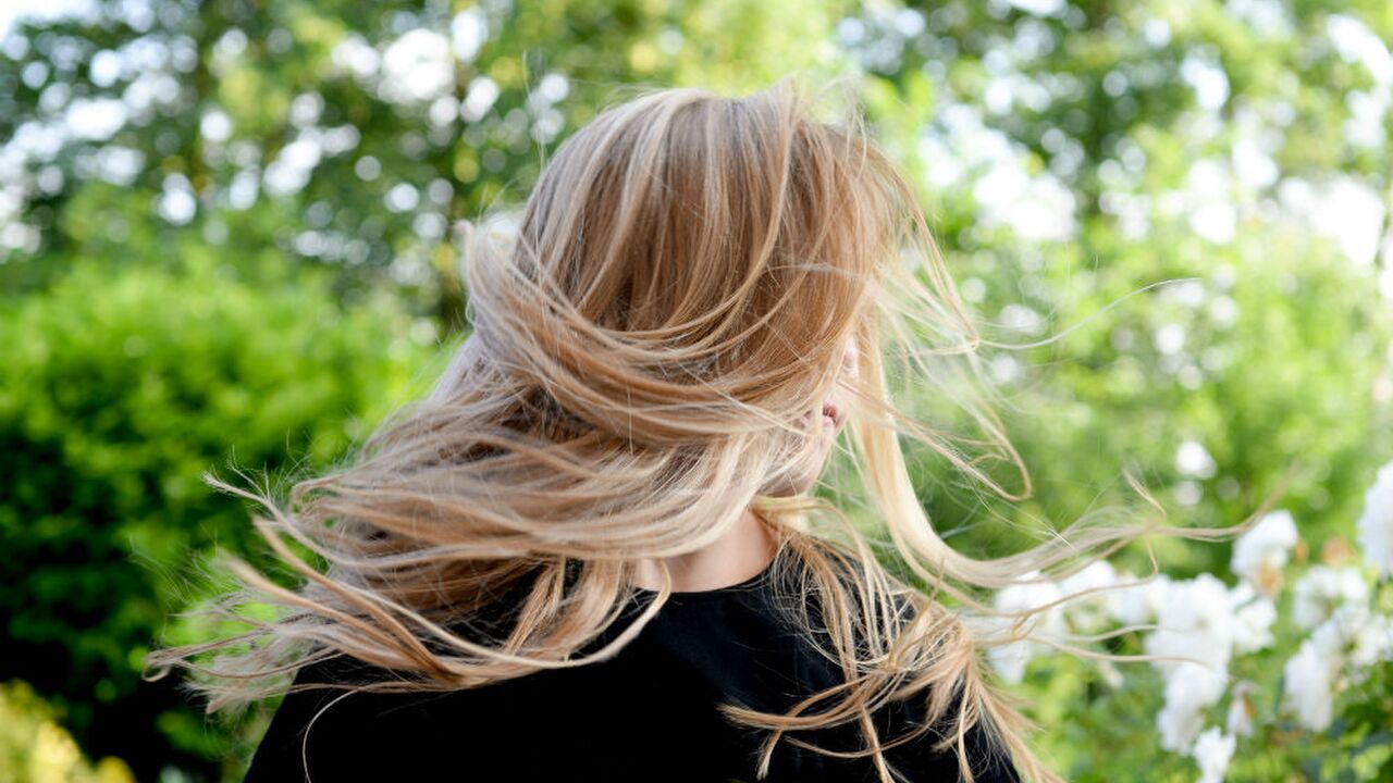 Illustratie voor: Science says: blondines blijken succesvoller in het leven