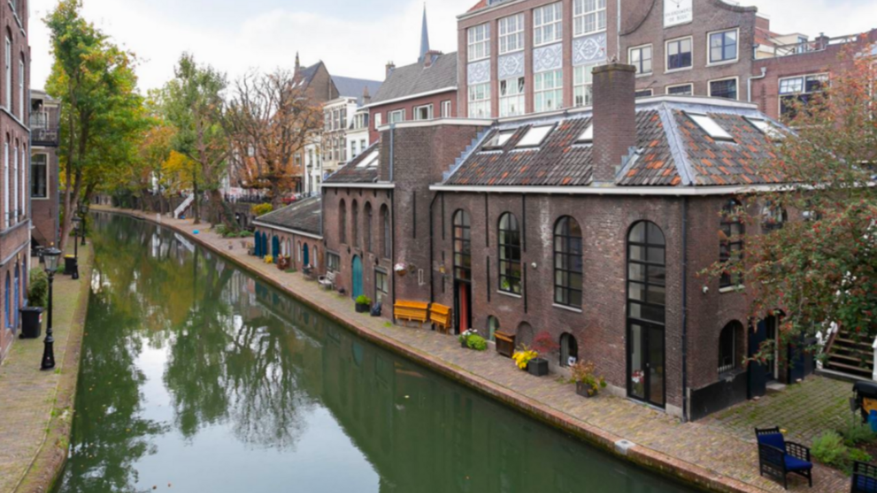 Illustratie voor: Te koop: een parel aan de Utrechtse grachten
