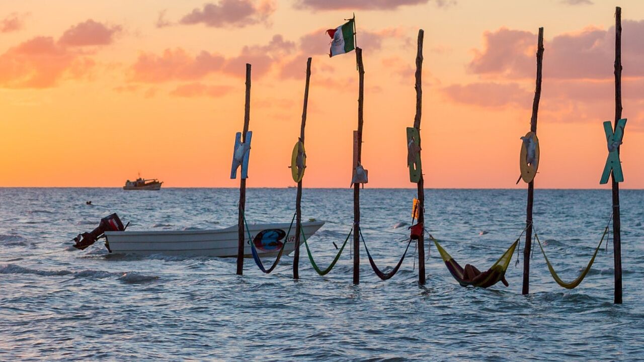 Isla Holbox FEMFEM