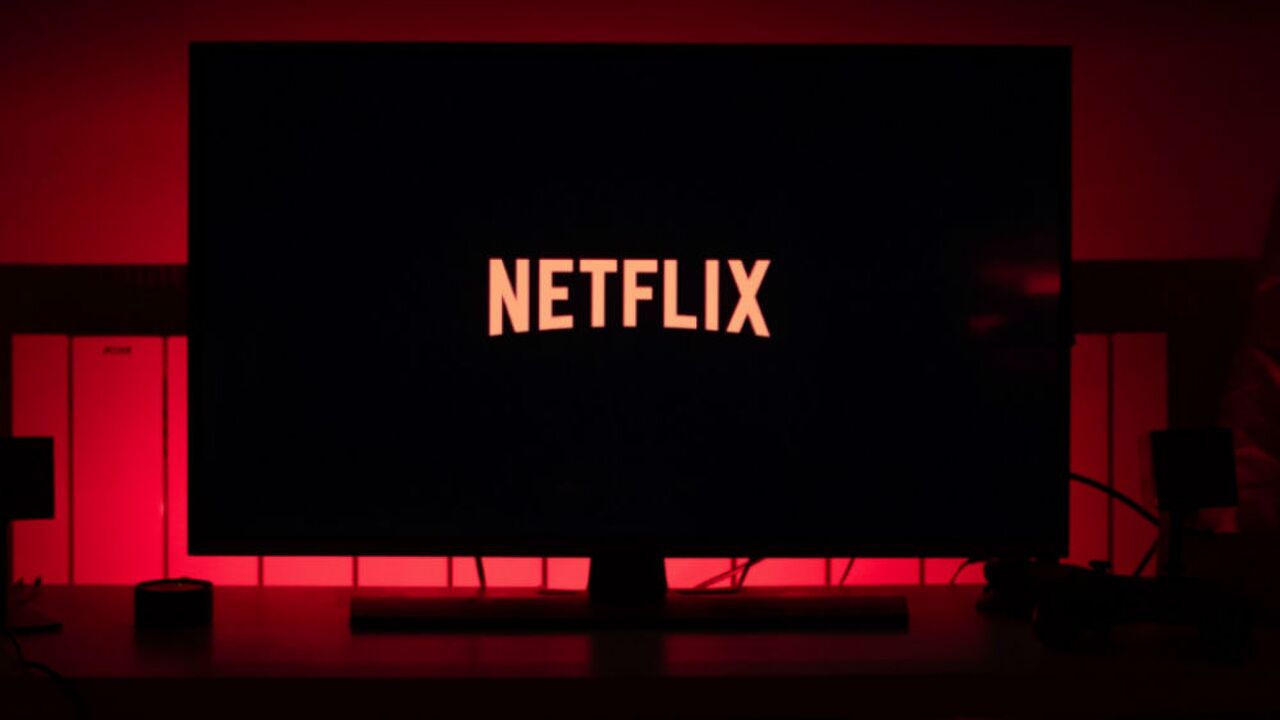 Illustratie voor: Netflix tips voor iedereen die geen zin heeft om Ajax te kijken