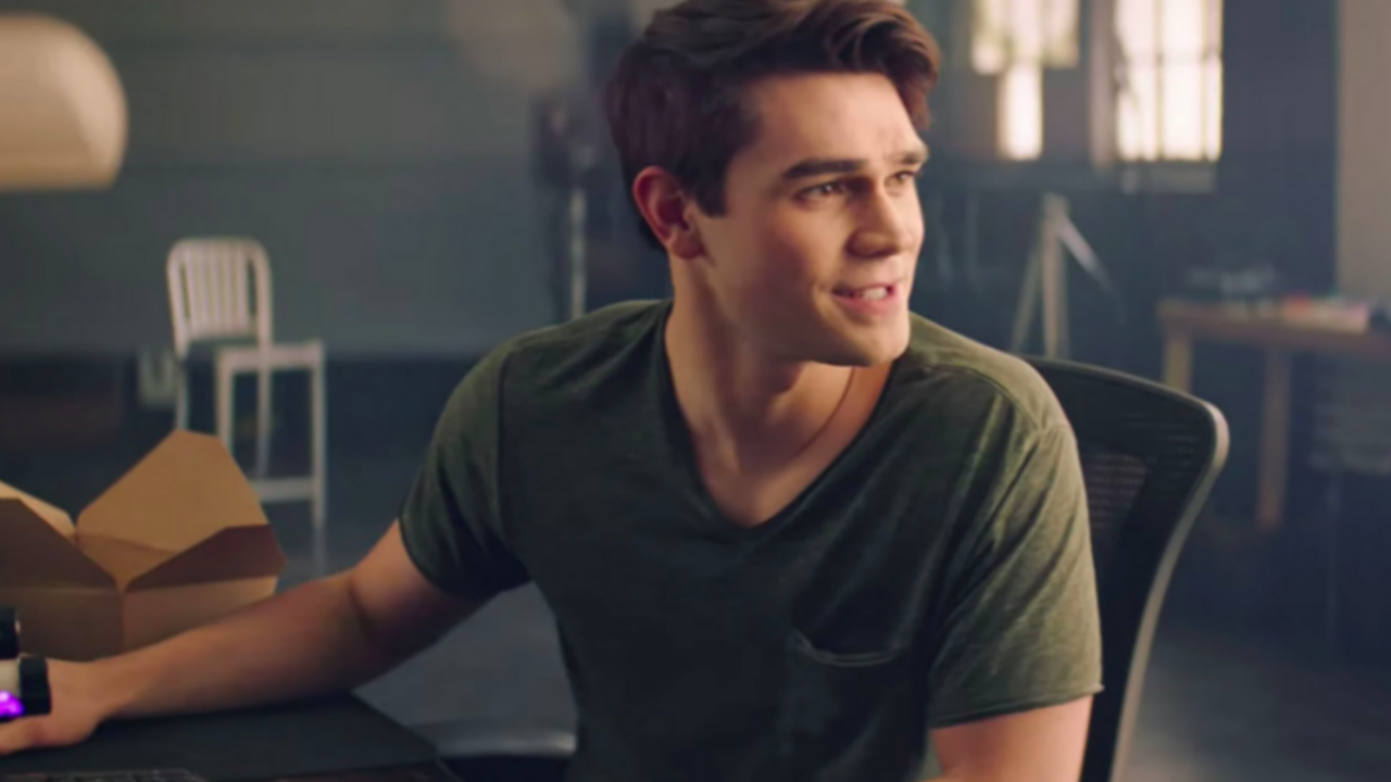 Illustratie voor: De trailer van de nieuwste film van KJ Apa is verschenen
