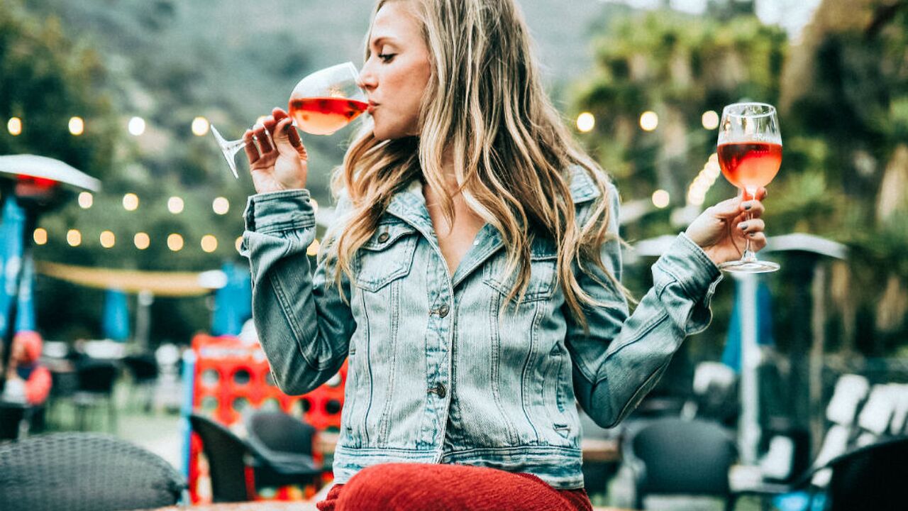 Illustratie voor: Altijd al een influencer willen zijn? Wat dacht je van een wijn-influencer?