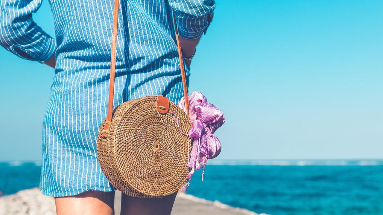 Illustratie voor: Zo draag jij: 3 x het perfecte strandoutfit