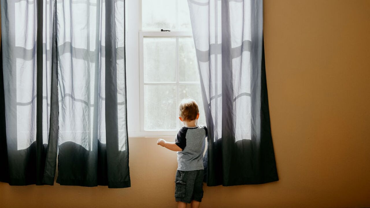 Illustratie voor: Simpele manieren om meer licht in huis te creëren