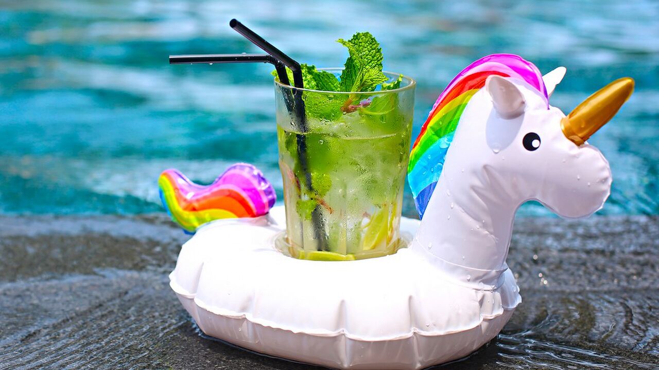 Illustratie voor: In de categorie ‘wie verzint het’: Mystical Unicorn Gin