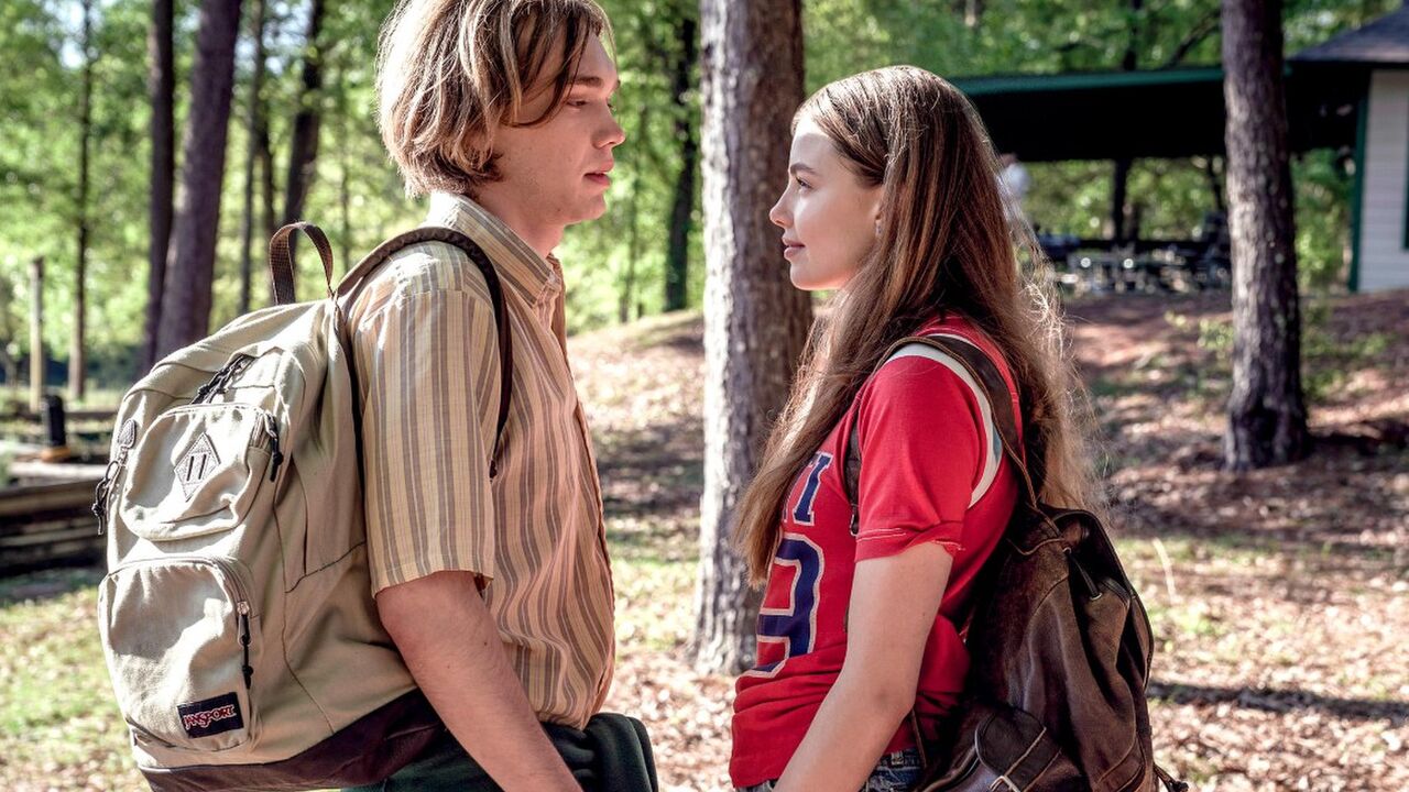 Illustratie voor: ‘Looking For Alaska’ is de serie waar we jaren op hebben gewacht
