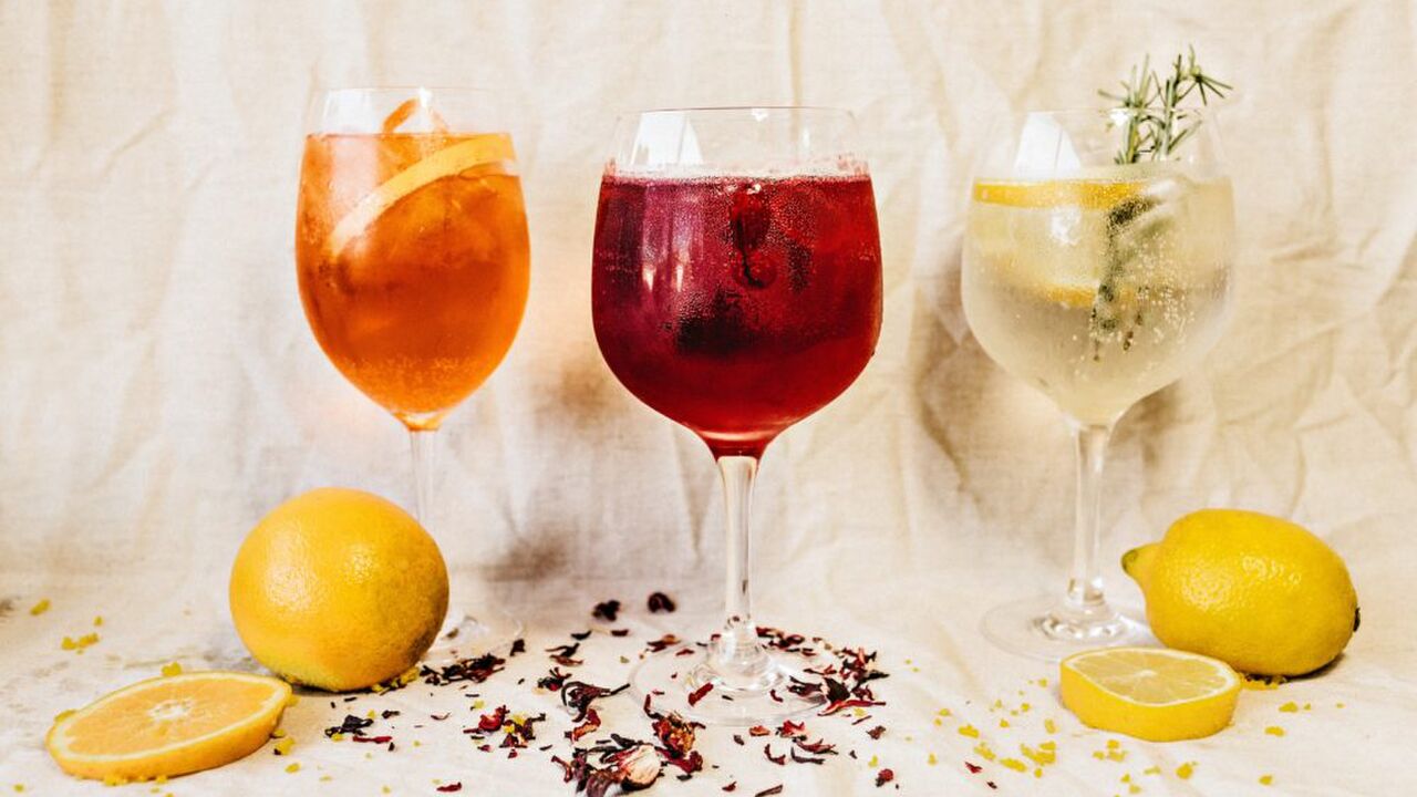 Illustratie voor: Dit zijn de tien meest magische gins om in de ultieme feeststemming te komen