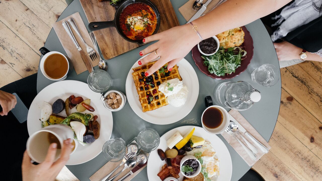 Illustratie voor: Heb jij zin in lekker vegan eten? Dit zijn dé vegan hotspots van Amsterdam