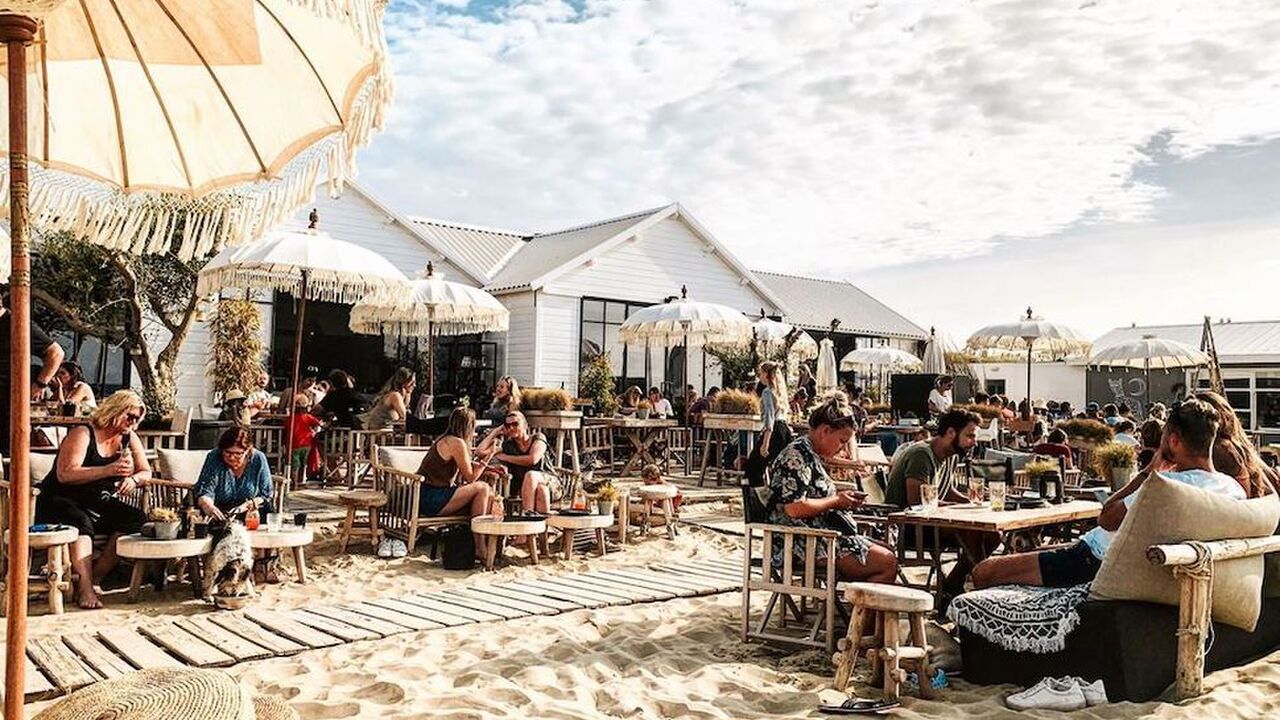 Illustratie voor: Dit zijn de mooiste strandtenten van 2020