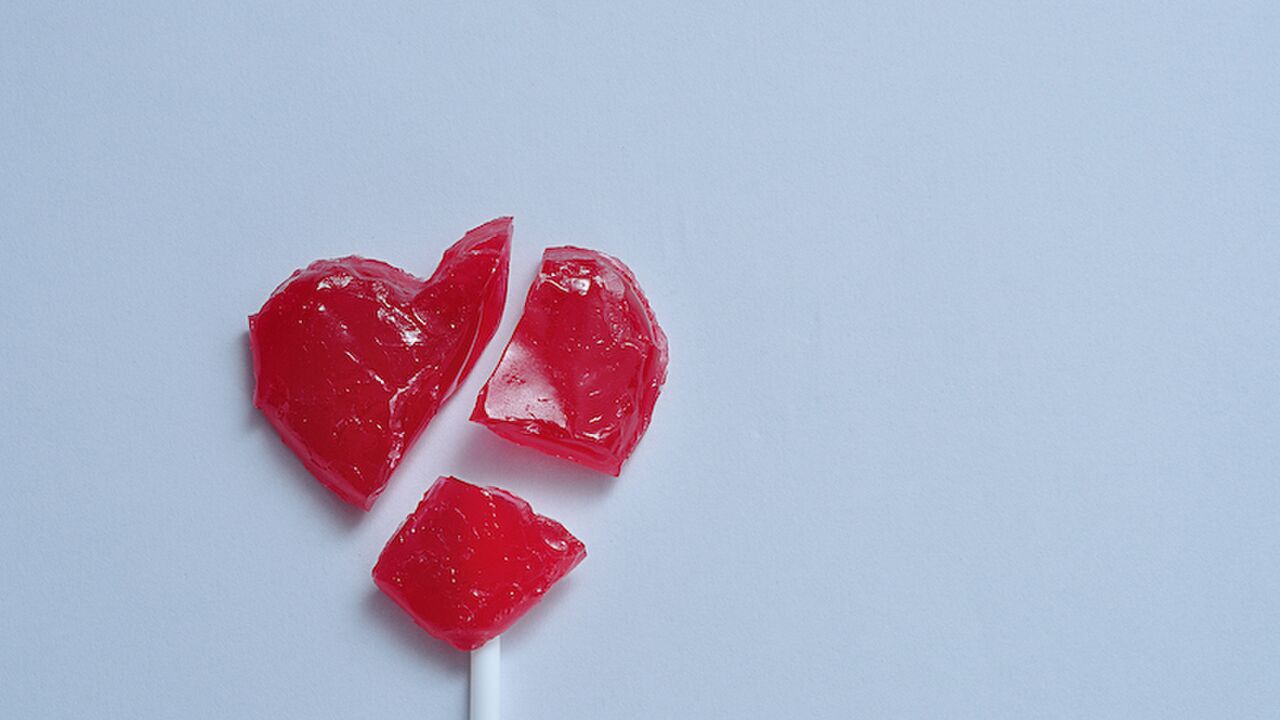 Illustratie voor: Is je relatie net uit? Dit is hoe lang je nodig hebt om écht over iemand heen te komen.