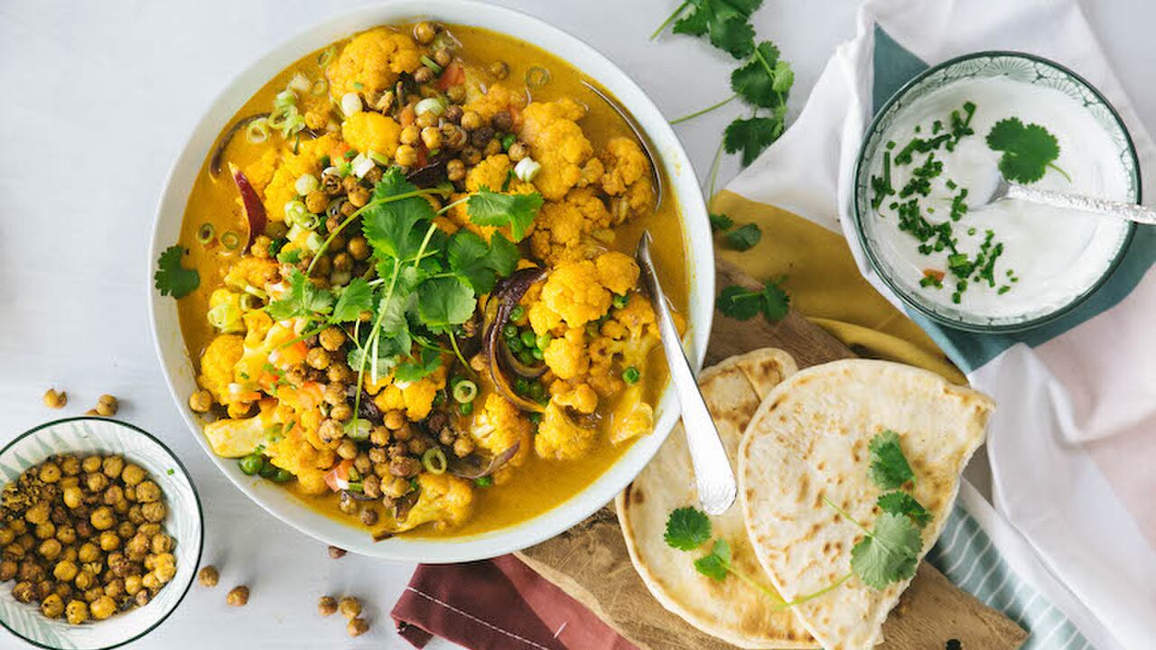 Illustratie voor: 6 comfort food recepten die binnenblijven een stuk leuker maken