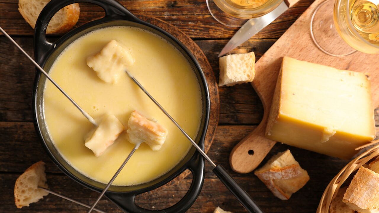 Illustratie voor: 5 x de lekkerste kaasfondues om zelf te maken