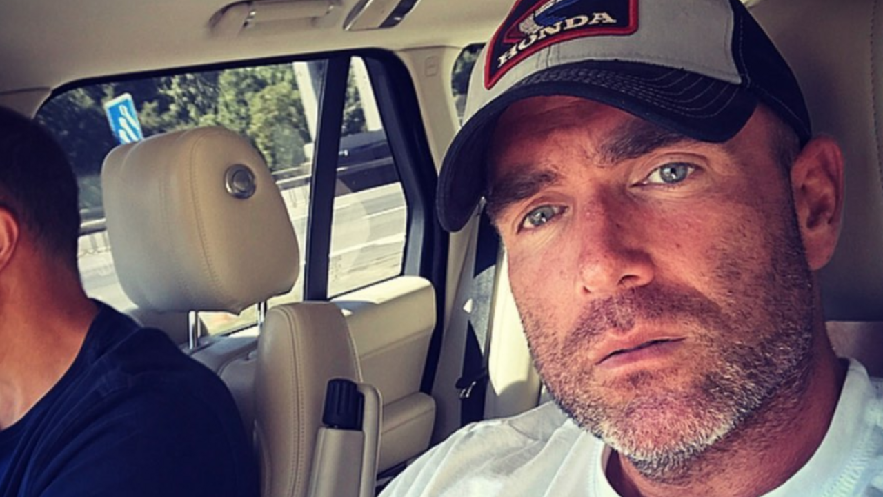 Illustratie voor: Say hello: dit is de knappe bodyguard van Bella Hadid