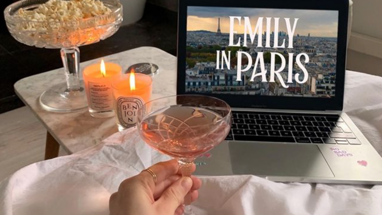 Illustratie voor: Met de nieuwe ‘shuffleknop’ op Netflix heb je nooit meer last van keuzestress