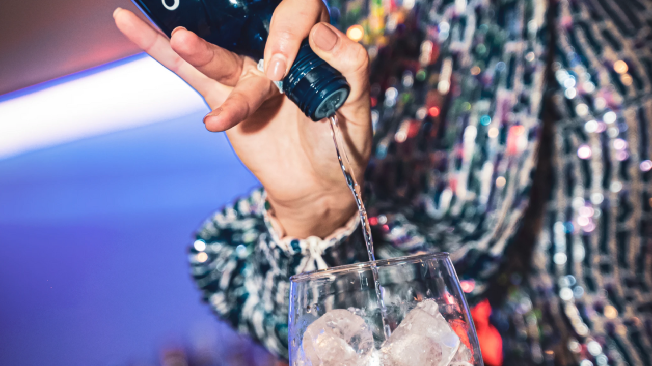 Illustratie voor: Iets te vieren of gewoon een reden hebben om te drinken? Organiseer zelf een High Gin