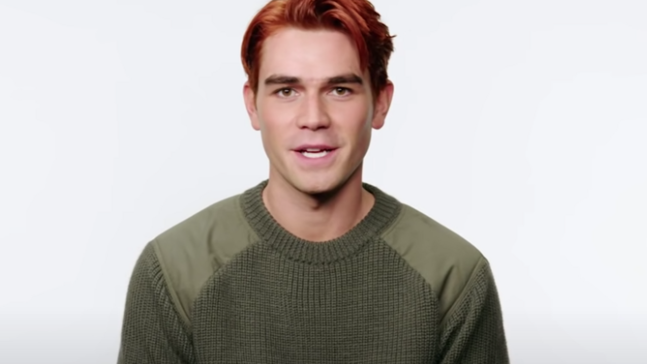 Illustratie voor: KJ Apa vertelt over zijn carrière en het strenge wereldje achter Riverdale