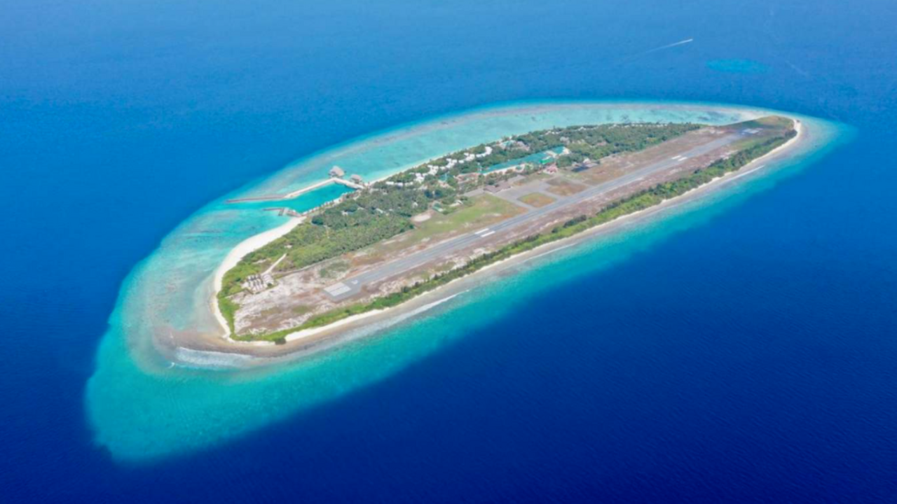 Illustratie voor: For sale: dit prachtige Malediven-eiland met luxe resort